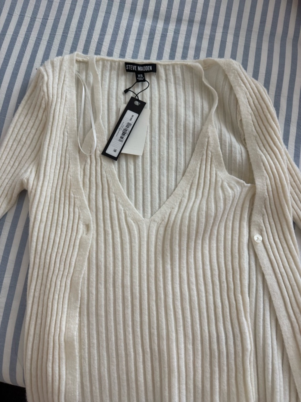 Steve Madden Cream Ribbed V-Neck Women's Sweater + tank top
